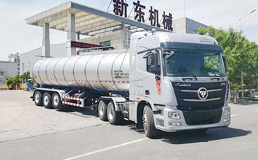 熱烈祝賀安徽某農業(yè)公司選用天潤新東淀粉乳運輸車